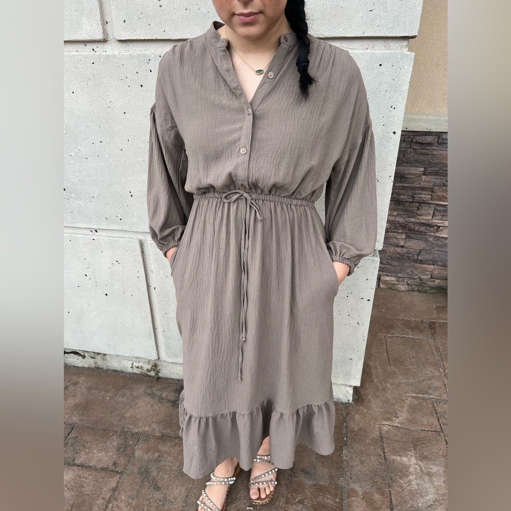 Max Studio Brown Tiered Ruffled Sundress with Bishop Sleeves - Picture 8 of 11
